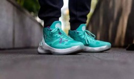 李宁最新篮球鞋爆料蓝色,蓝色款型惊艳亮相，引领潮流新风尚！”