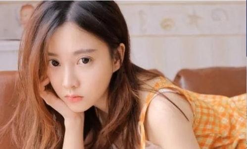 娱乐吃瓜姐网红是谁扮演的,她是谁？背后故事大揭秘